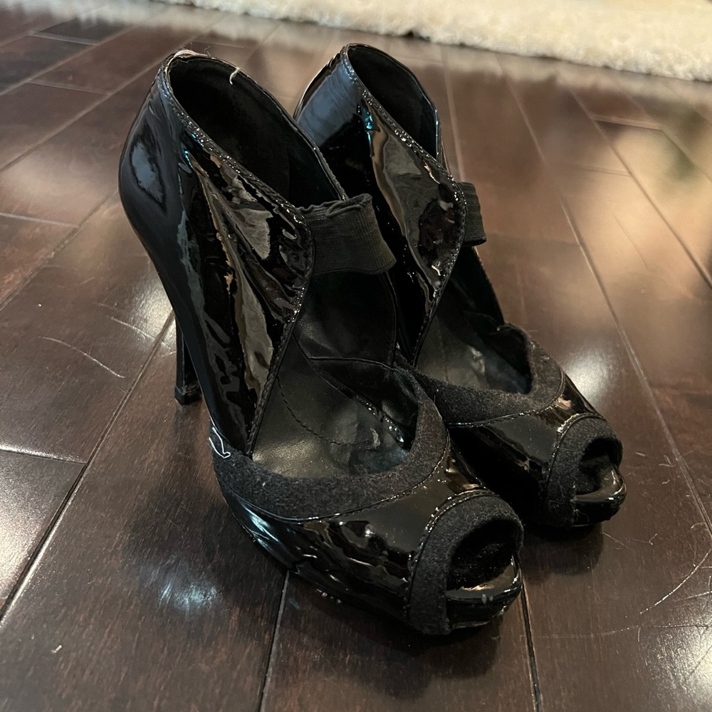 BCBG black heels